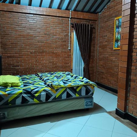 Guesthouse Jogja Omah Punagi สเลมาน ภายนอก รูปภาพ