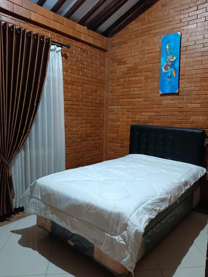 Guesthouse Jogja Omah Punagi สเลมาน ภายนอก รูปภาพ